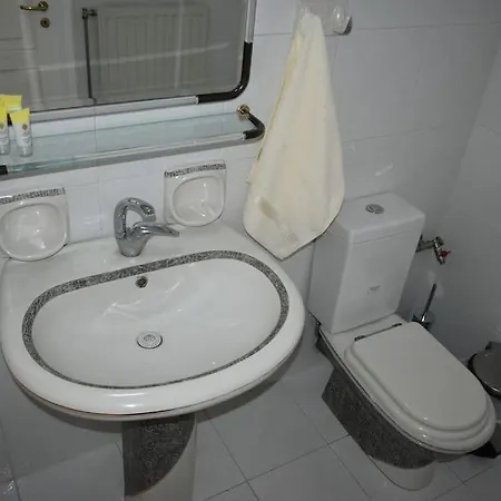 Comfortable Apartment Opposite The Park Tríkala Buitenkant foto
