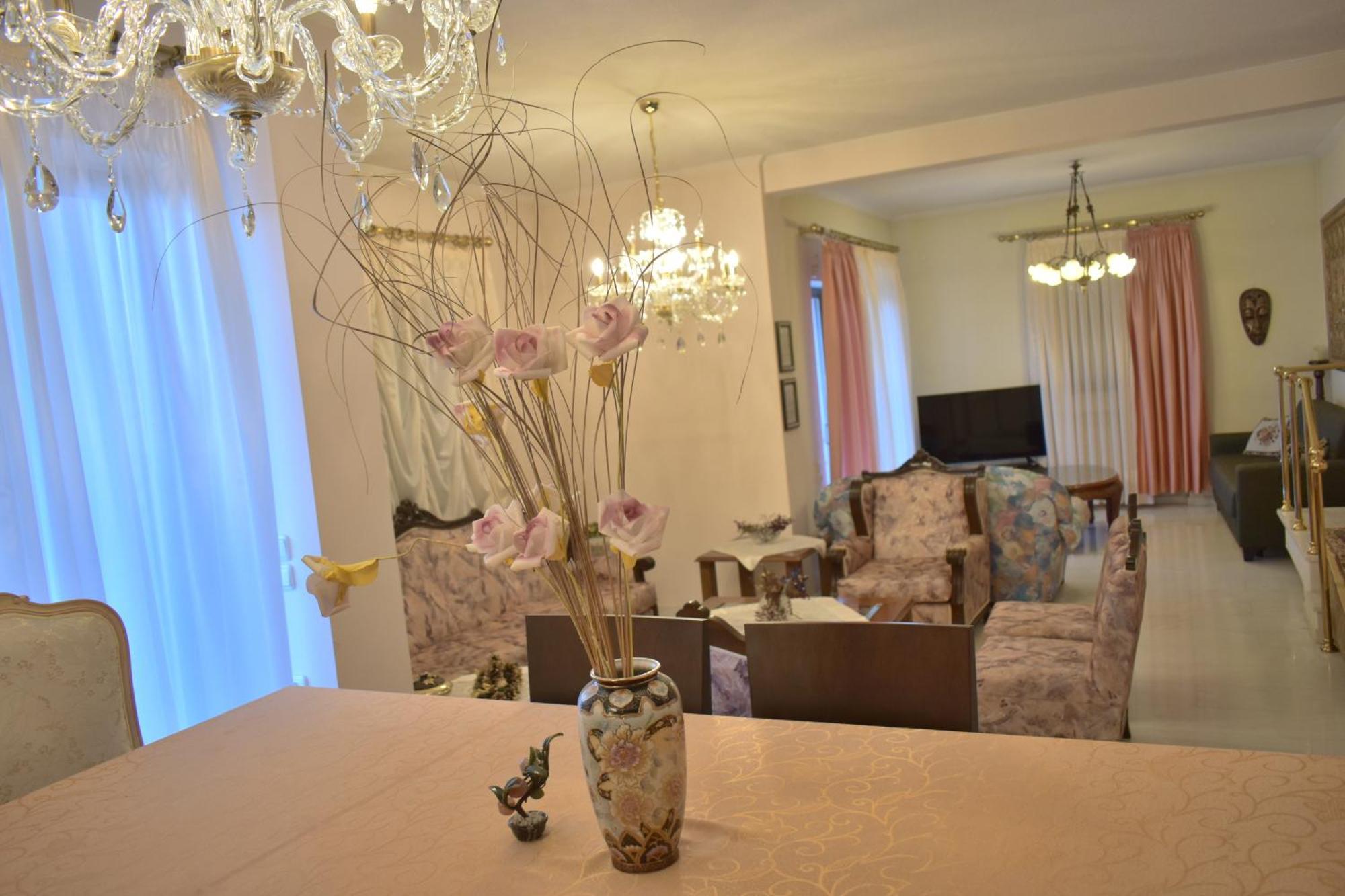 Comfortable Opposite The Park Apartment *